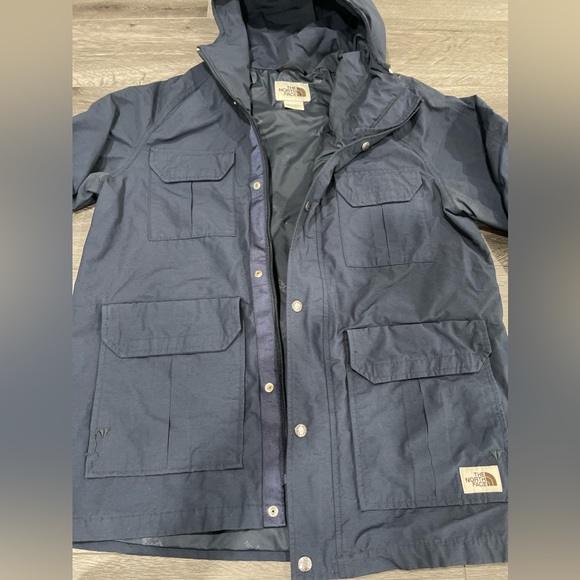 The North Face Blue Lightweight Jacket - Picture 2 of 12